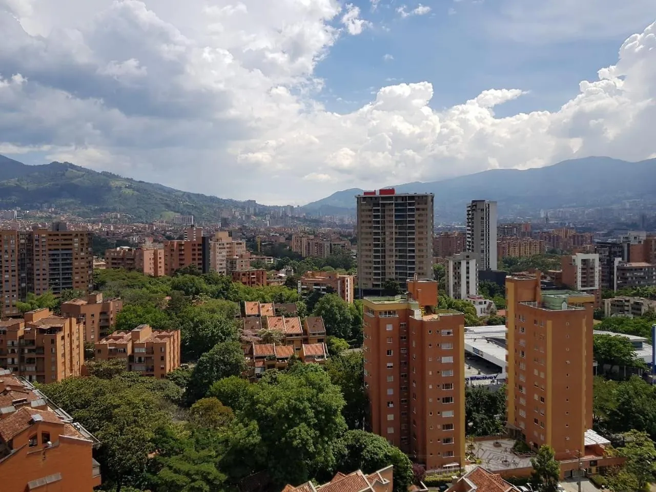 Cyan Suites Poblado By Mde Bnb Medellín 0*,  Colômbia